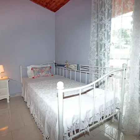 Private And Calm Maisonette 2' Walk To The Casa vacanze *