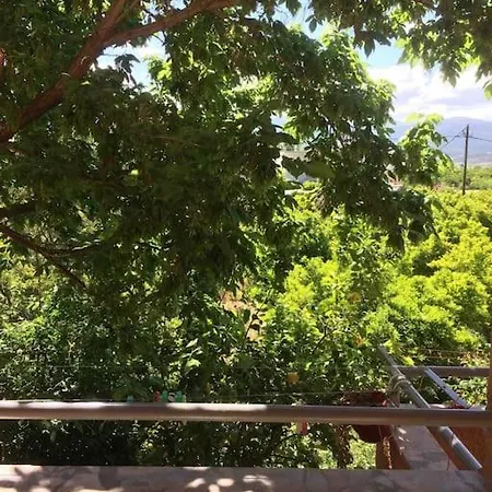 Σπίτι διακοπών Private And Calm Maisonette 2' Walk To The *