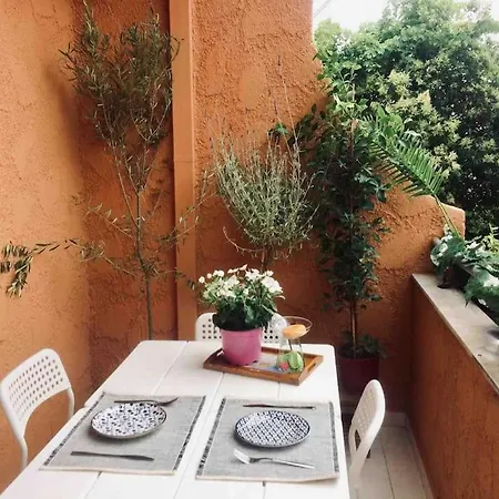 Casa vacanze Private And Calm Maisonette 2' Walk To The Kivérion